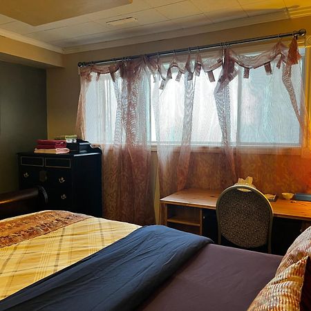 Beautiful Room Close Airport! YYC Exteriér fotografie