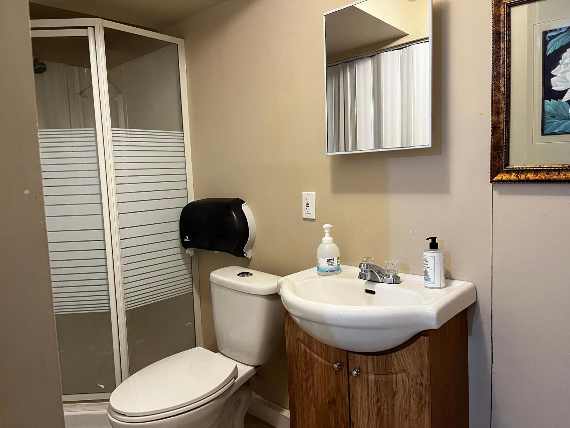 Beautiful Room Close Airport! YYC Exteriér fotografie