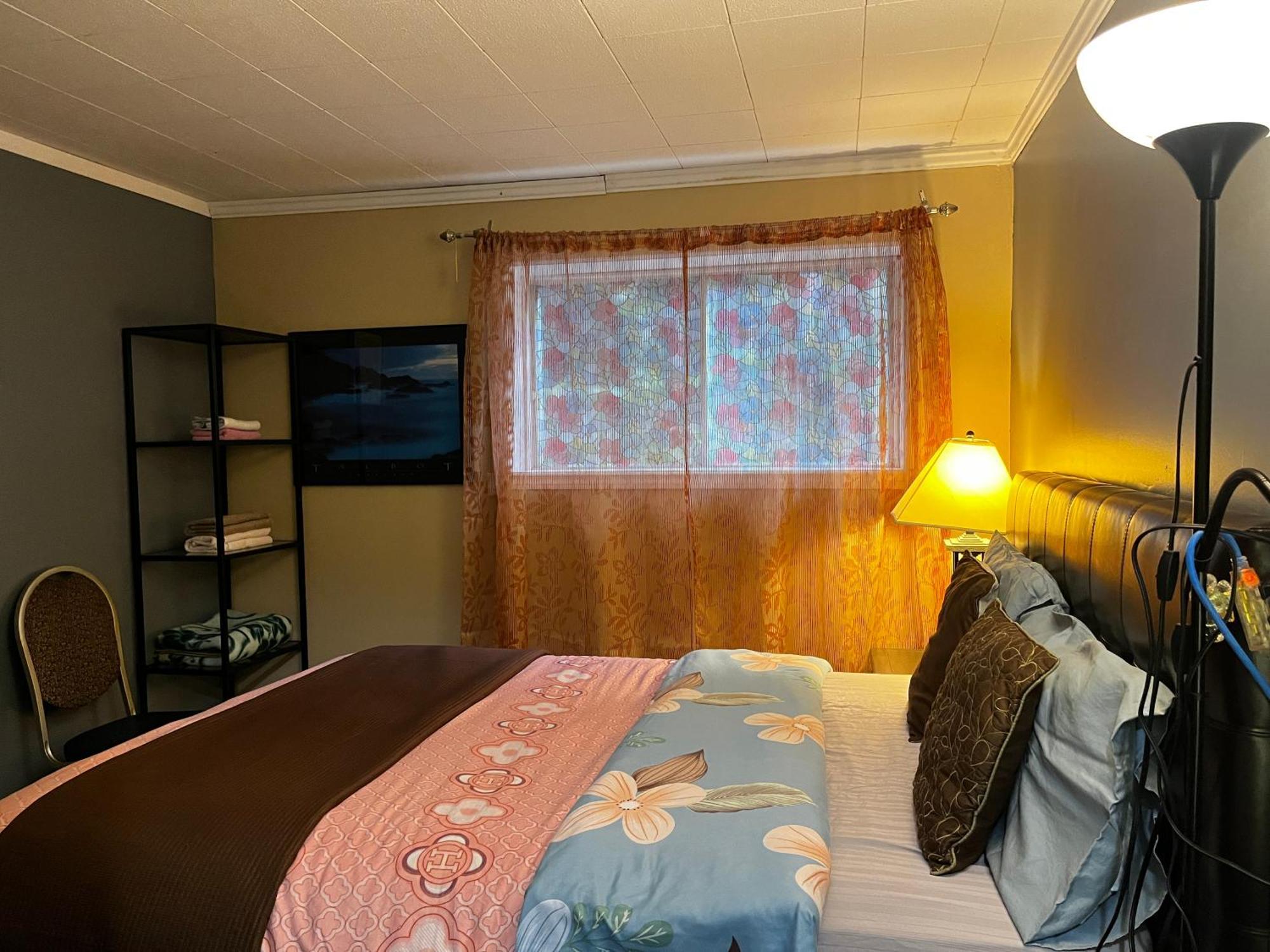 Beautiful Room Close Airport! YYC Exteriér fotografie